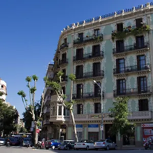 Hostalin Diputación 2*, Barcelona España